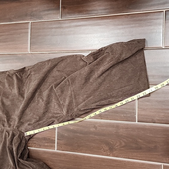 Women's Oversized Brown Corduroy Overalls. Adjustable Straps. OS - Picture 11 of 13